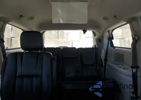 2016 Chrysler Town & Country Touring from USA, damaged, VIN 2C4RC1BG6GR148099